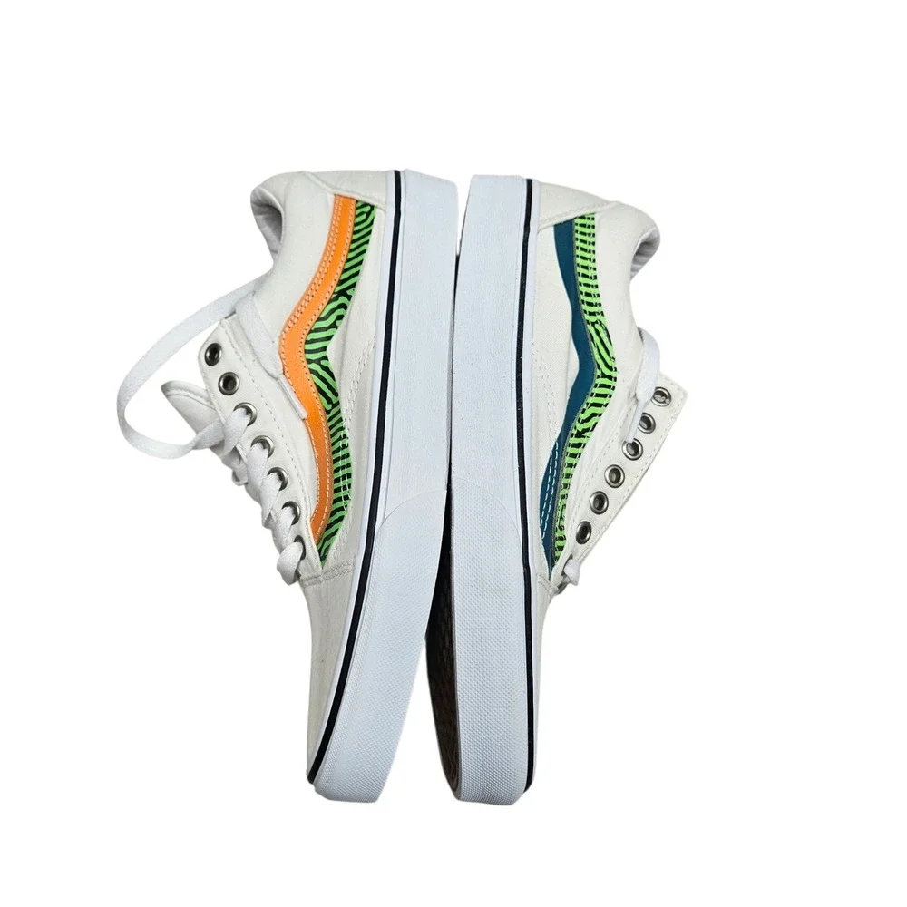 Vans NWOT Sneakers Low Top Casual Skate Shoes Sneakers White Blue Green M9 W10.5